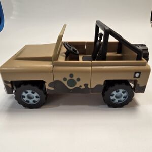 Safari Adventure Tan and Black Toy Vehicle